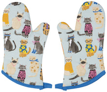 Load image into Gallery viewer, Feline Fine Oven Mitts Set of 2